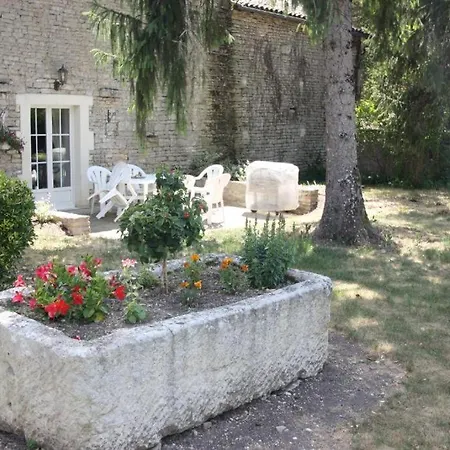 Chez Fernand Villa Mesnac Exterior photo
